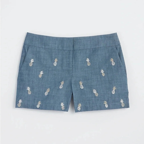 LOFT Pants - LOFT Pineapple Embroidered Riviera Shorts